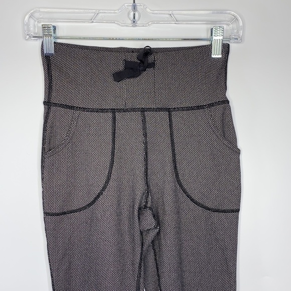 Lululemon Skinny Will Pant Pique Black White Size 4 - Picture 10 of 12